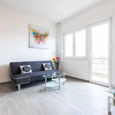 Spacious Zadar Apartments Near Beach 公寓 *