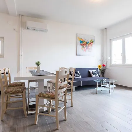 公寓 Spacious Zadar Apartments Near Beach *