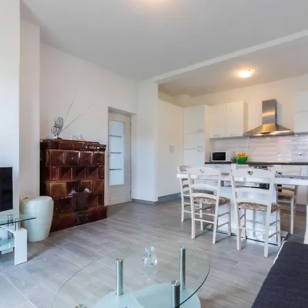 Spacious Zadar Apartments Near Beach *